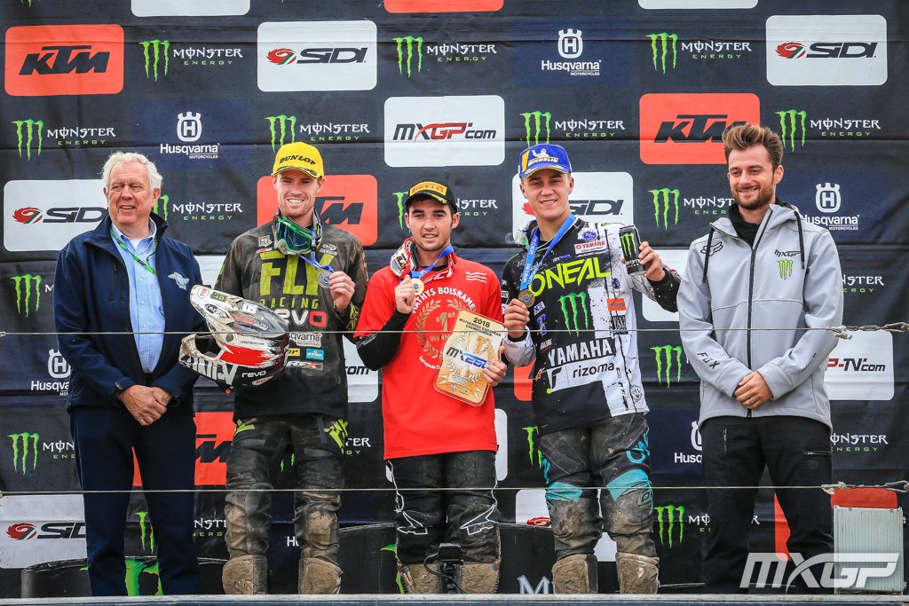 ffmoto's tweet photo. #CoupDeChapeauAuxFrançais
@FreddyForay, @mikedimeglio63, #MatthieuLagrive, le #Webike #TatiTeam #Trickstar avec #JulienEnjolras et #KevinDenis, #FlorianMiot, #ThibaultBenistant, #TomVialle, #MathysBoisramé, #NathanBererd, #ThomasDubost et #HugoBlanjoue. https://t.co/sBg0DouLOZ https://t.co/AQx6o4Y6oo