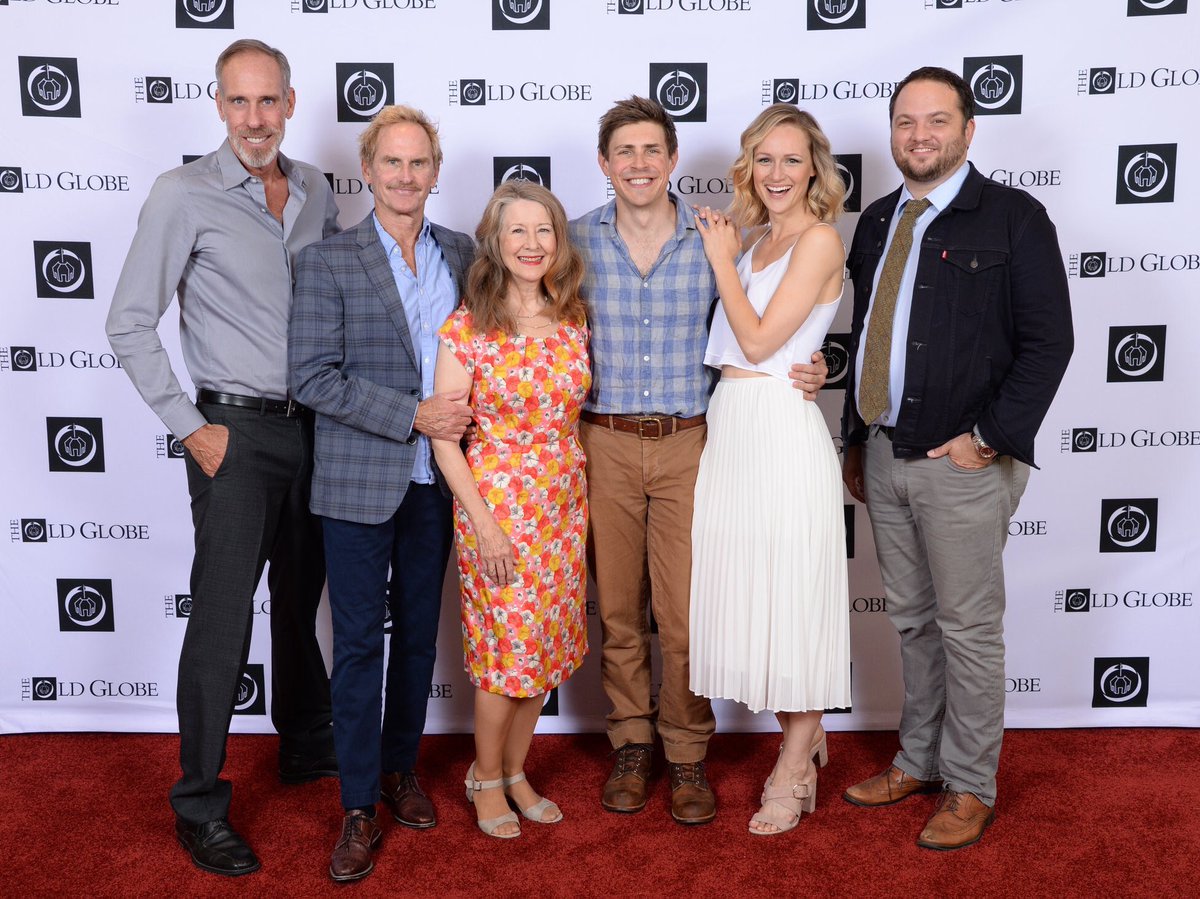 One more show with this glorious group! #ClosingNight #BarefootInThePark #NeilSimon #Theatre @mrchrislowell @JereBurns #KerryBishe #MiaDillon #JohnGarcia