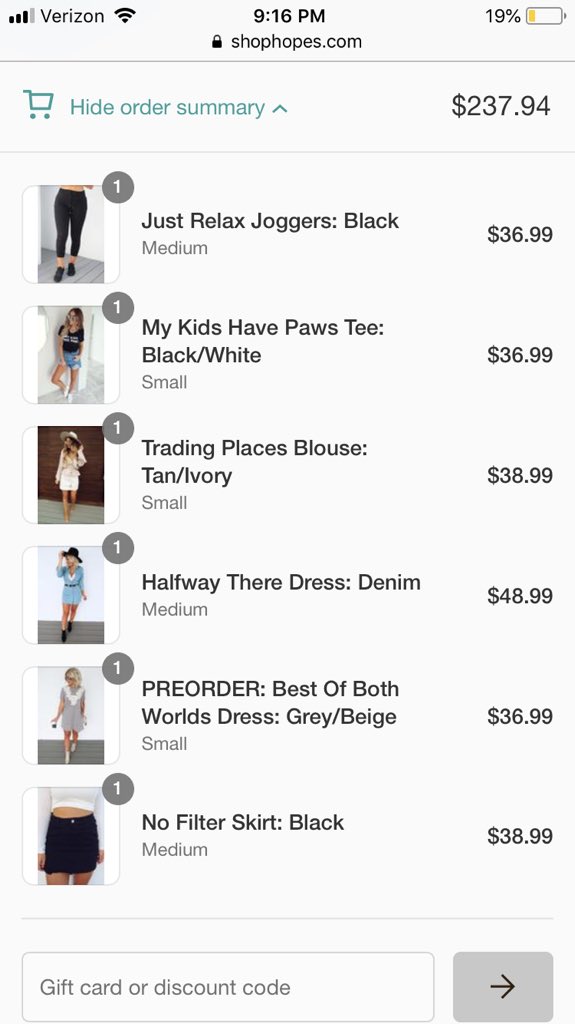 abigailrose27's tweet photo. @shophopes319 Just started my Masters program and need some good back to school clothes! Help a poor graduate student out 🤞🏼🙏🏼 https://t.co/ERLCmPLcU3