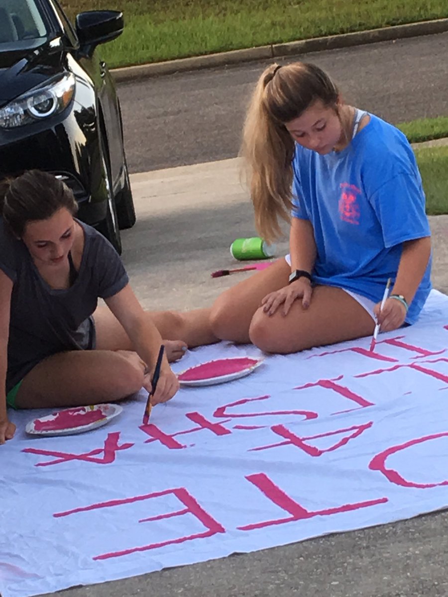 bryantstudents's tweet photo. hoco weekend projects, remember voting is this week!! during lunch waves! https://t.co/mjmyqjrHrA