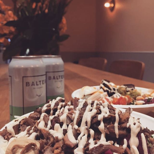 tavlinfood's tweet photo. Monday lunch sorted #lambshawarmabowl and #theiraqibowl and a beer of course #itsalways5pmsomewhere #tavlincarlislestreet https://t.co/eleqLqPKEY