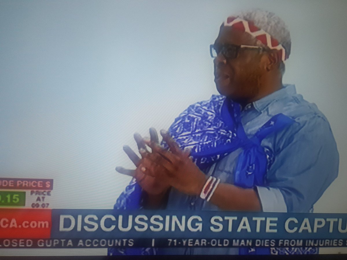 CliveRaSmith's tweet image. Gogo Matshiqi! 😂😂😂😎😎 @MatshiqiAubrey @eNCA #premiuminsights #qualityanalysis