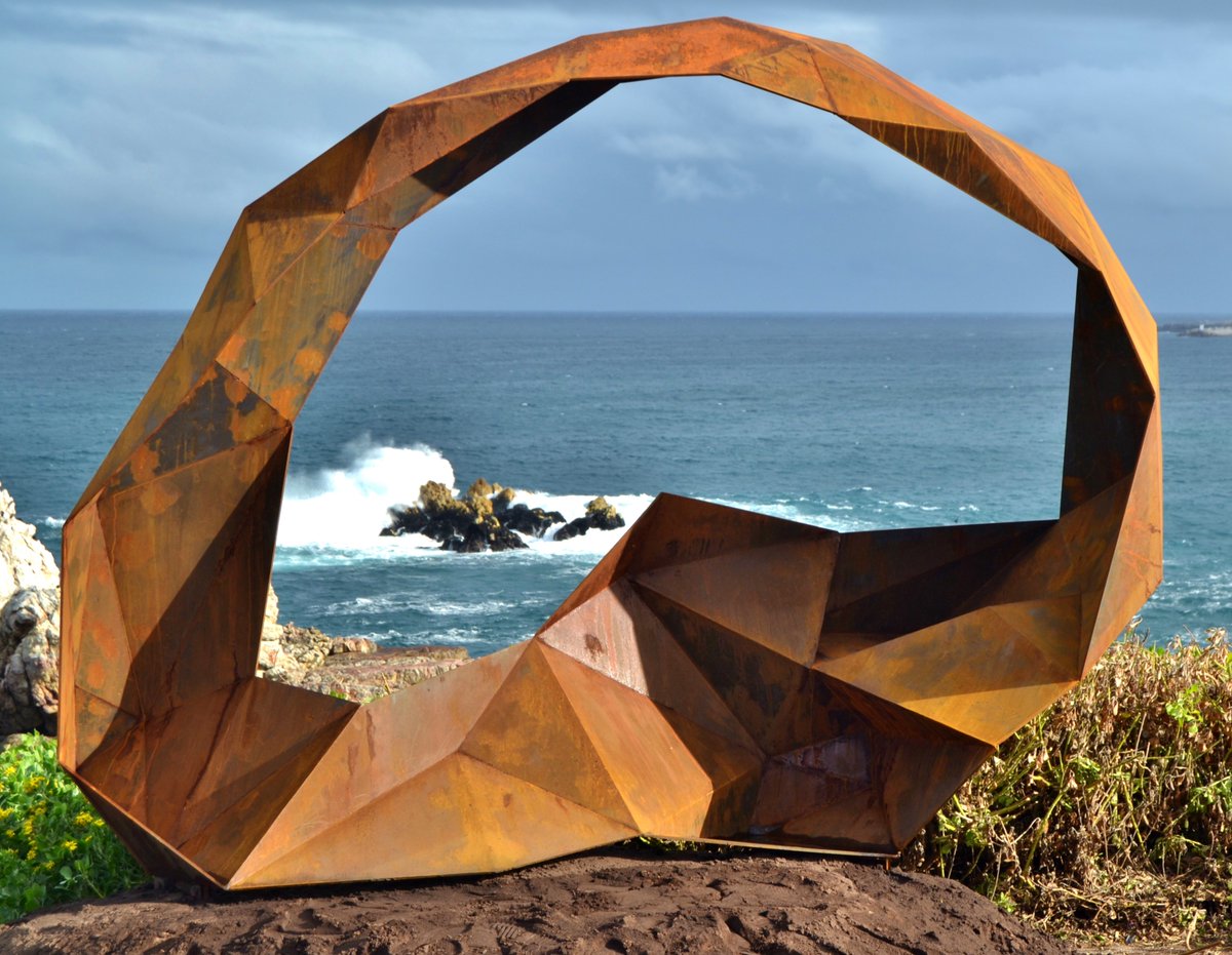 HermanusFynArts's tweet photo. Marco Cianfanelli's - Cerebal Aspect, Section 141 was featured on #MKRSA last night.
We are privileged to have the sculpture on our doorstep as part of the #SculptureontheCliffs exhibition along with Angus Taylor, Frank van Reenen and many more!
#fynarts #sculpture #art https://t.co/RIYEXTsNjK