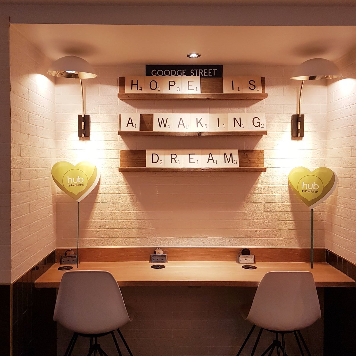 Good Morning People. <a href="/hubgoodgestreet/">hub goodge street</a> wishing everyone a great Monday. #HappyMonday #hubgoodgestreet <a href="/DwLondons/">David Watson</a> @CheethamPi <a href="/HyltonChana/">Chana A Hylton</a> <a href="/FcCrea/">Francesco Crea</a> <a href="/Vrito981/">Vito Riolo</a> <a href="/SDEBDD/">simon ewins</a>