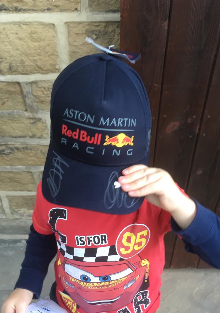 j_topham82's tweet photo. @GPScreenings thanks for a great #GPScreenings for the #SingaporeGP, even makes the processional races entertaining and got some great prizes from @redbullracing @grahamandleigh helping to inspire the next generation of #f1 fans https://t.co/c7nNE4aoMZ