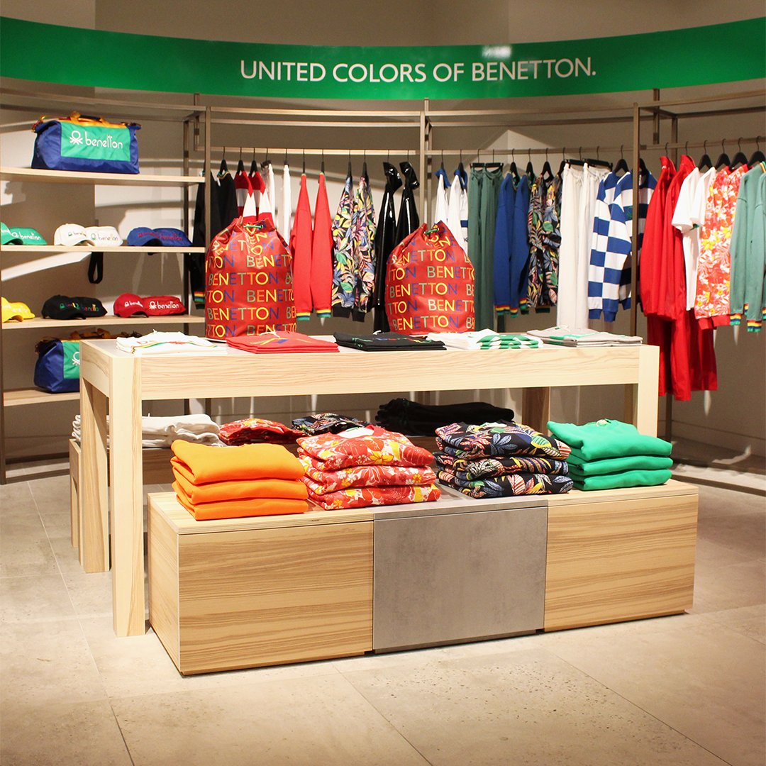 Benetton on Twitter: the greyness of #London - the British capital has never been so colorful! United Colors of #Benetton have opened a new pop-up store at #Selfridges, one of the