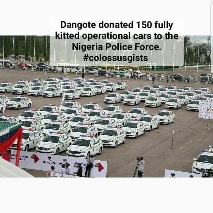 CarlMekontchou's tweet photo. Voila Aliko DANGOTE, le milliardaire Nigérian qui offre 150 véhicules de patrouille à la police de son pays au nom de sa fondation pour l'aider à être plus opérationnelle afin d'assurer au maximum la sécurité des personnes et des biens du peuple Nigérian.
#Otopsy https://t.co/nASppt9HwX