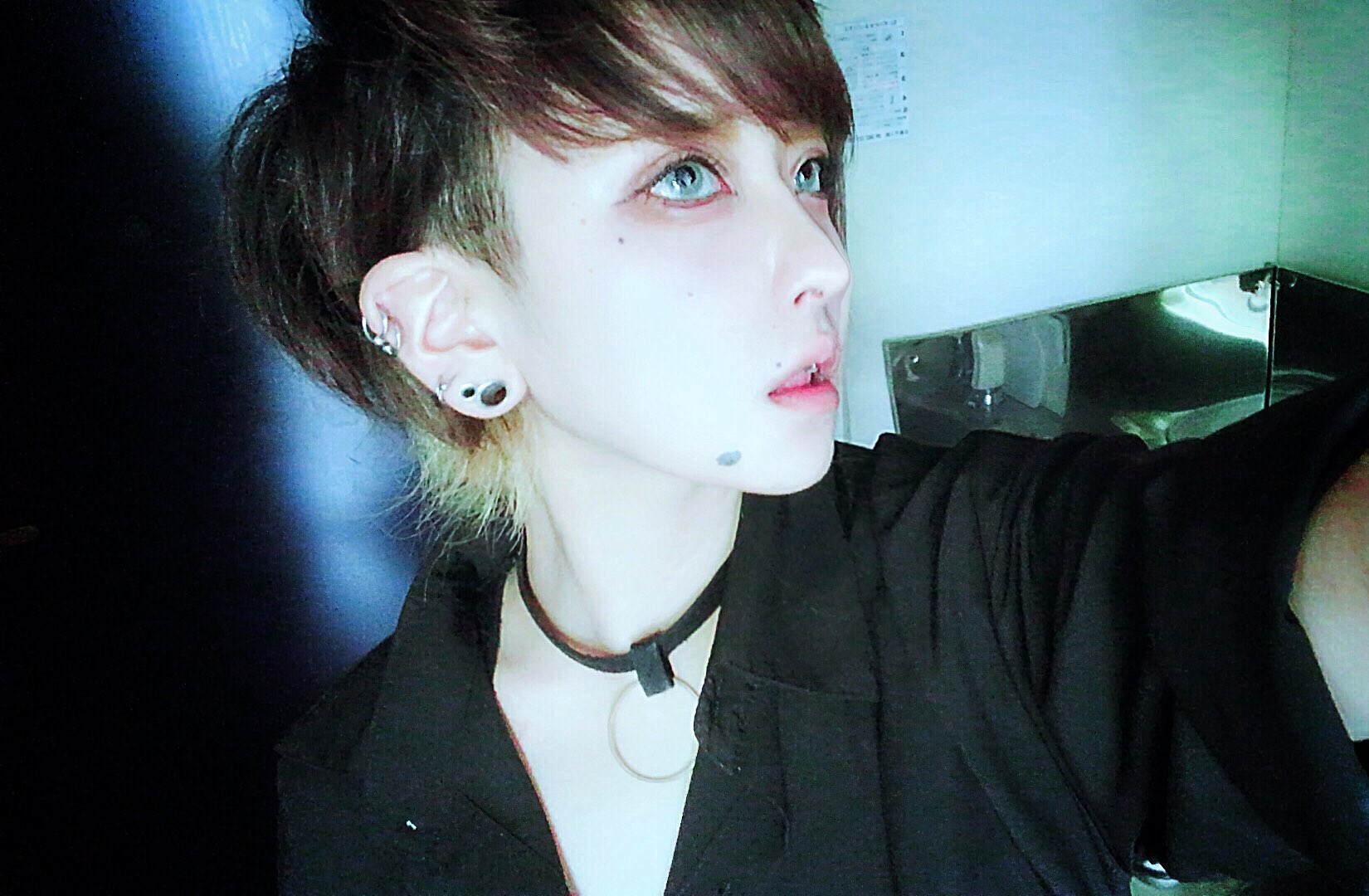 ニート三郎 最近自撮り上げてなかったから 歌歌ってる声の高いキモオタです 着飾るの好き自分はパレット セクマイさんと繋がりたい Rtした人で気になった人フォローする 広島 女装男装 メイク ヘアセット T Co Lzmzlnqyvh Twitter