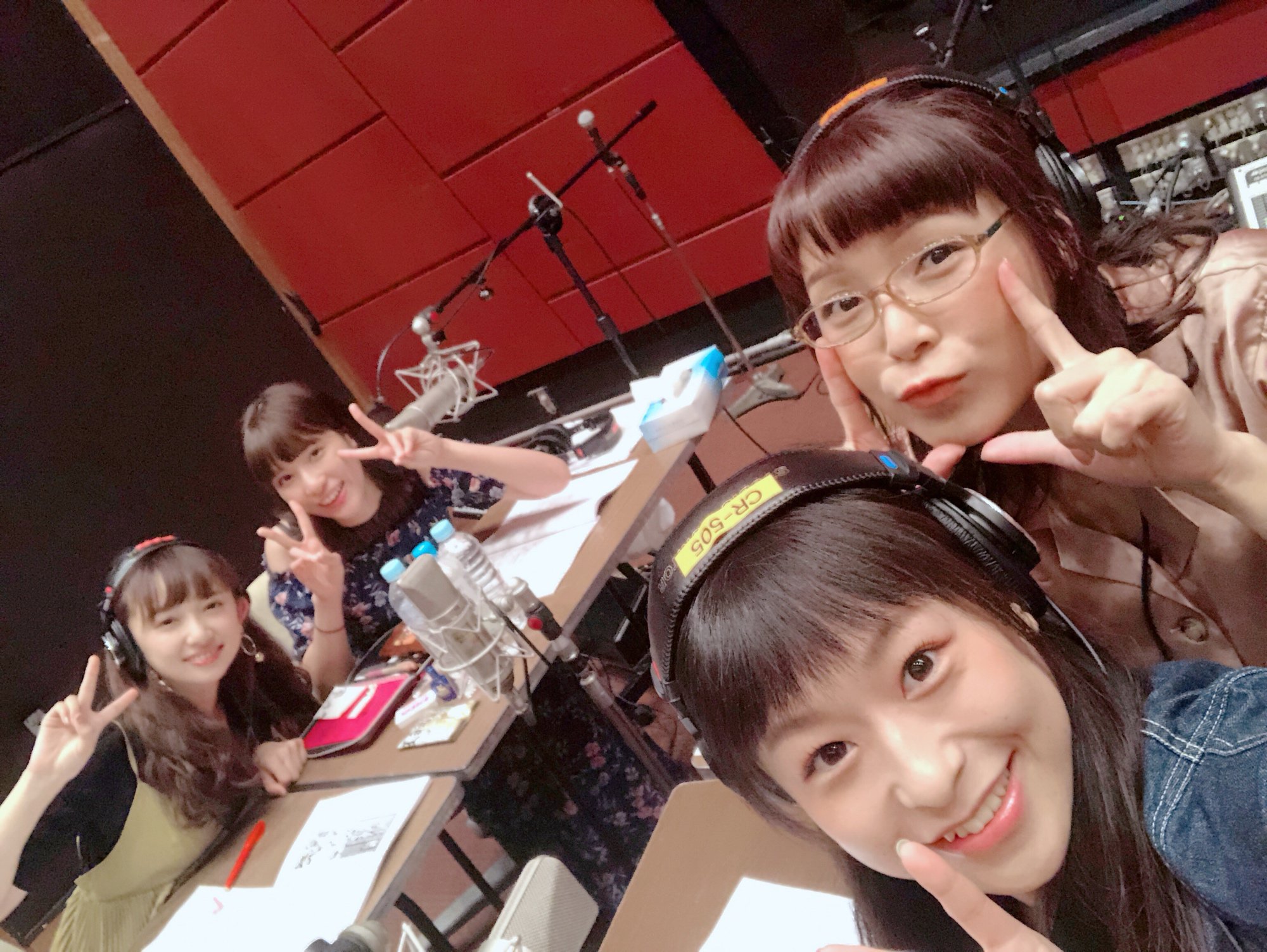 徳井青空 Just Nhkfm ラブライブ三昧 今日は一日ラブライブ三昧 Lovelive 三昧はじまりましたーー 最初のゲストは 徳井と小宮ちゃんで登場中ですーーー 4人でリクエストをお届けしちゃいますよ T Co Cdhoquhsxe Twitter