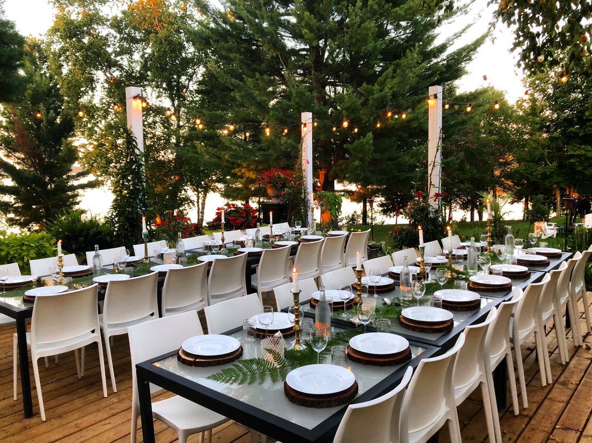 InnNorthridge's tweet photo. Howโs THIS for a sunset vibe dining space? Cute? Nah. Itโs perfection! ๐ฟ #candlelight #stringlights #workretreat #sunset #comedinewithus #youcansitwithus #familystyle #followthefox #northridgeinn #getmenorth #florallife #diningroomtable #decor #style #muskoka #resortlife https://t.co/elQgyYYYmE