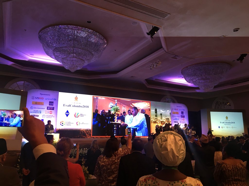 Sawsan_AlZatari's tweet photo. Lighting the oil lamp @evalcolombo2018 #EvalColombo2018 #evalyouth #evaljo https://t.co/SaK2u19oGR