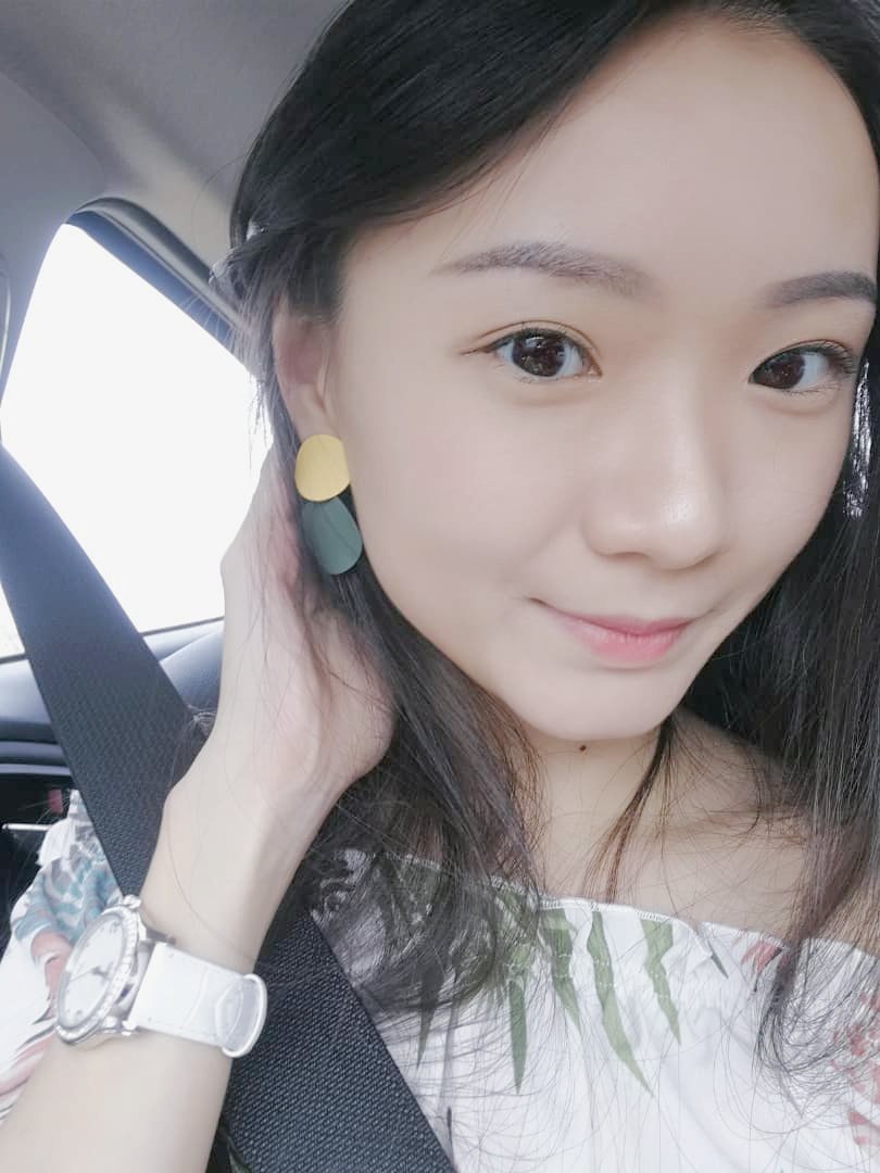 misscreative96's tweet photo. Took only 1 sec for this photo😎
#machamyesagain #earring #yellow #green inthecarselfie #holidayagain #sep'18 #makeupon #pinklips #goodeyebrowday #highlightoncheeksandnose https://t.co/PycDcegjHb