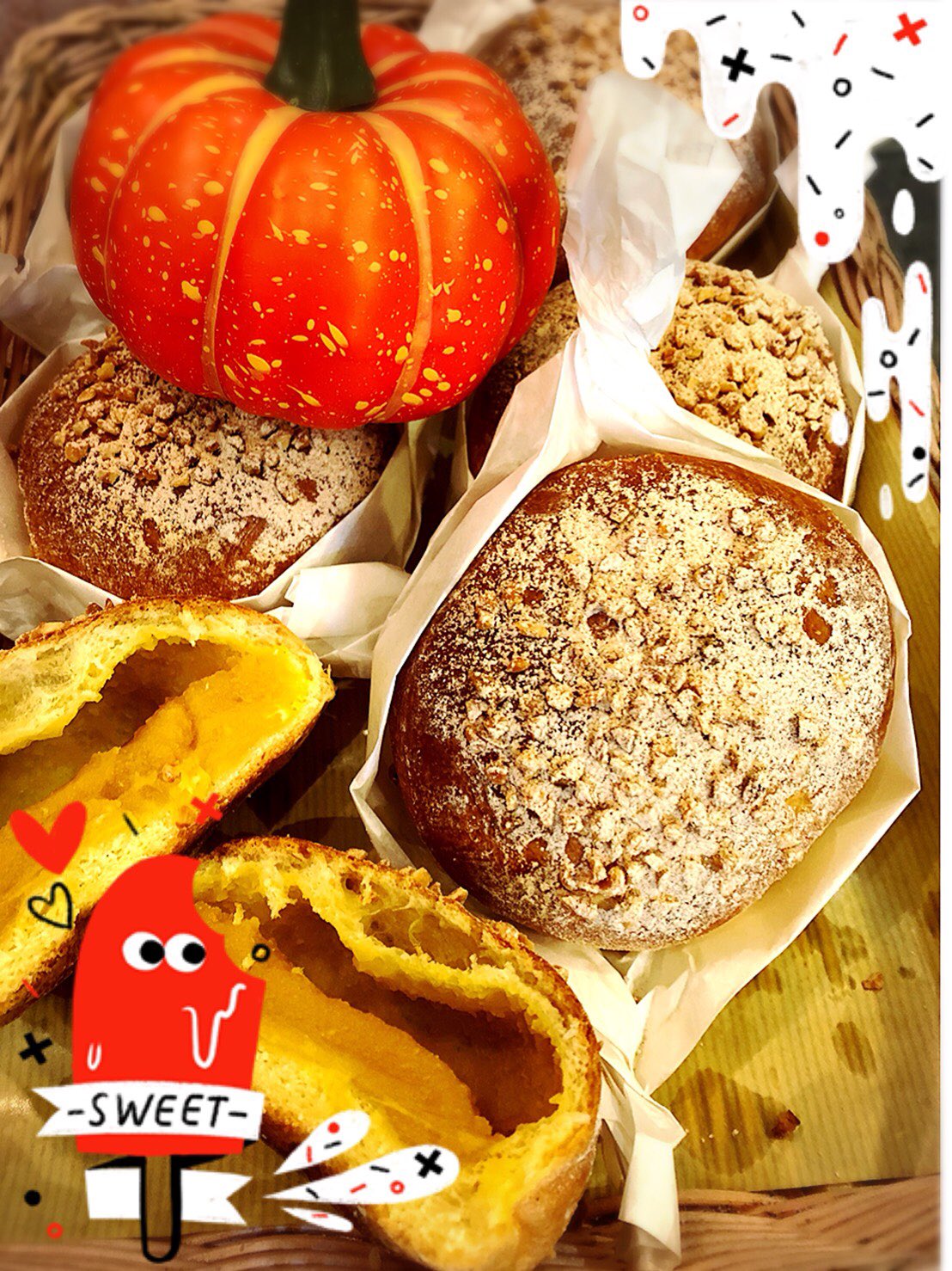 京都ベーカリーワルダー かぼちゃのパン 中にかぼちゃのフィリングが入ったシナモン風味のパンです T Co 8freadcwjd Twitter