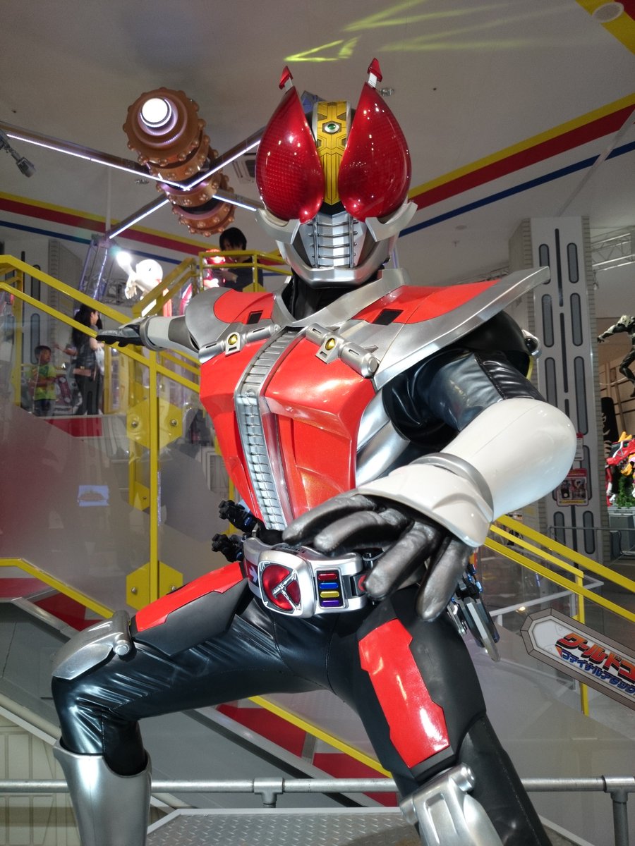 じょにーp 13 仮面ライダー電王 いろんなフォームがいろんな声優さんでしゃべるしゃべる ライナーフォームもカッコいいし 各モチーフもうまくデザインに落としてると思う イマジンの性格も含めて好き 一番好きなのは ウラタロス