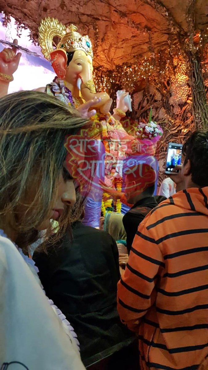 stable_xyz's tweet photo. Ganpati Bappa Moryaaaa says d bday girl @Theniasharma at 2:30 today only on @abpnewstv https://t.co/Jkh4Ai4QTc
