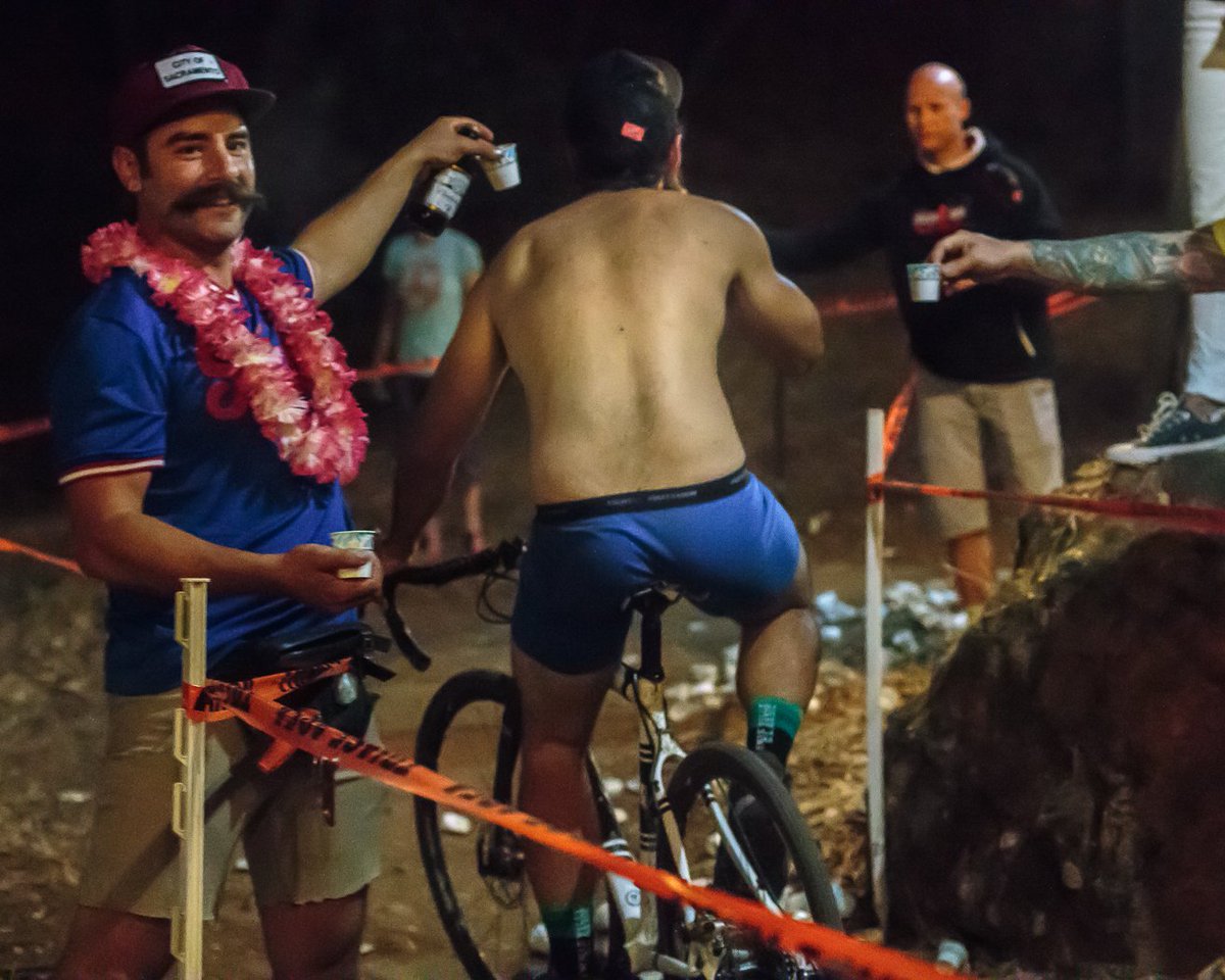 jn56's tweet photo. ICYMI, #RodeoCross is back! I've posted some photos here: https://t.co/OQFvYStSfp  #crossishere #ncncacx #norcalcx #cyclocross https://t.co/6yCKSKQ4bp