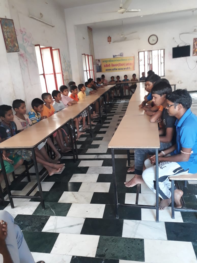 bhandariajay95's tweet photo. Day 24 #40daysofmeditation 
They say you have to give (in terms of time, efforts or money) to do seva. I experienced you just have to give very little to get a lot from seva.
Had a great time with these kids yesterday.
@devNimi https://t.co/Yyz129l3P3
