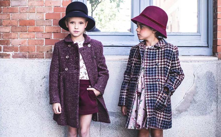 CharHadas's tweet photo. ¿Quien no conoce #Tizzas? ¡No te pierdas lo mejor de la moda infantil de lujo @elcorteingles Muy pronto más tendencias en #ThePetiteFashionWeek 👩👧👶👗 ¡Atentos! 👉 https://t.co/BVicOQkxrn https://t.co/r16tFu0JHv