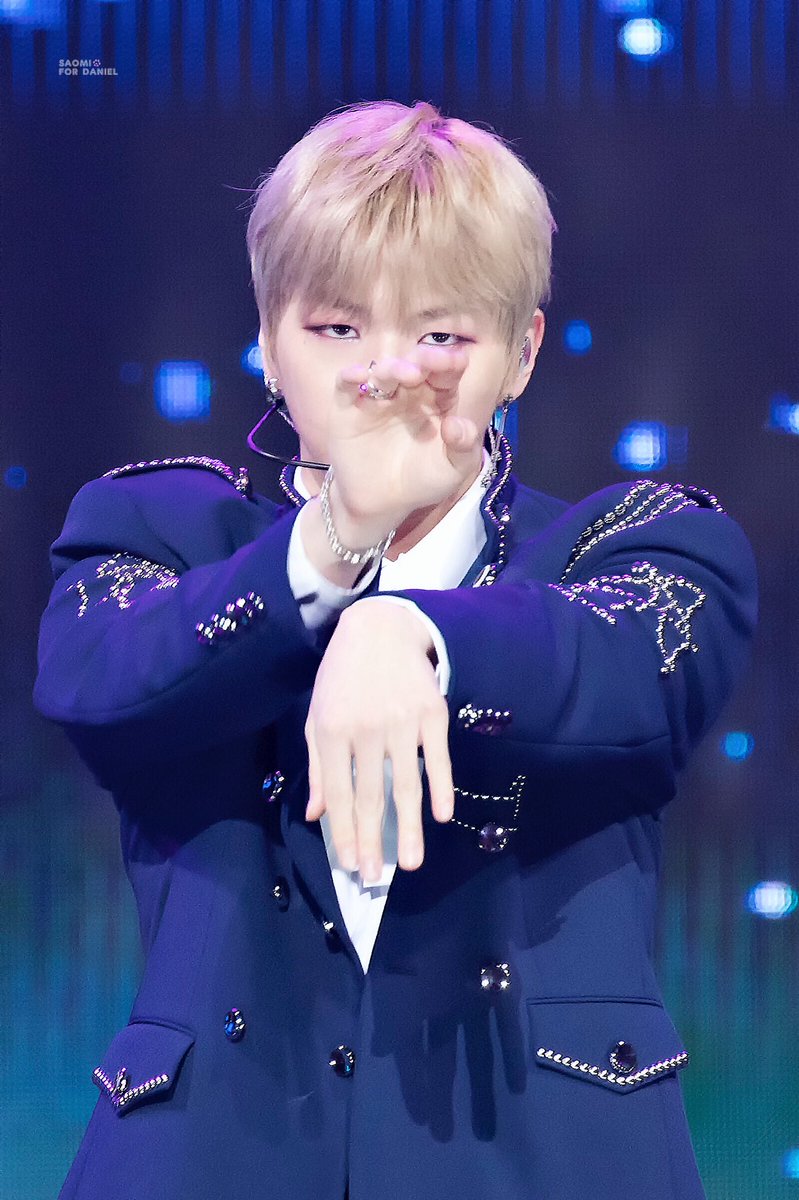 saomi_cat's tweet photo. 180214 가온차트
#강다니엘 #갓다니엘 #KangDaniel #DanielKang #워너원 #WannaOne https://t.co/PEyUCT24ft