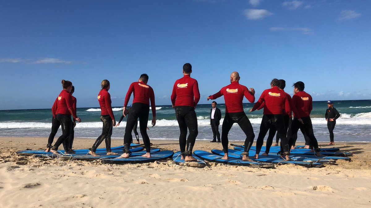 worldtriathlon's tweet photo. Post-race staying &amp; playing in beautiful @Queensland w/ the #WorldTri team! 
#WTSGoldcoast
Seeing the best of 🇦🇺 from a surfboard! 🏄🏄‍♀️🏄‍♂️
@Queensland #thisisqueensland
@destgc #wearegoldcoast 
@GoRideaWave #seeaustralia https://t.co/TiOMkR0FhX