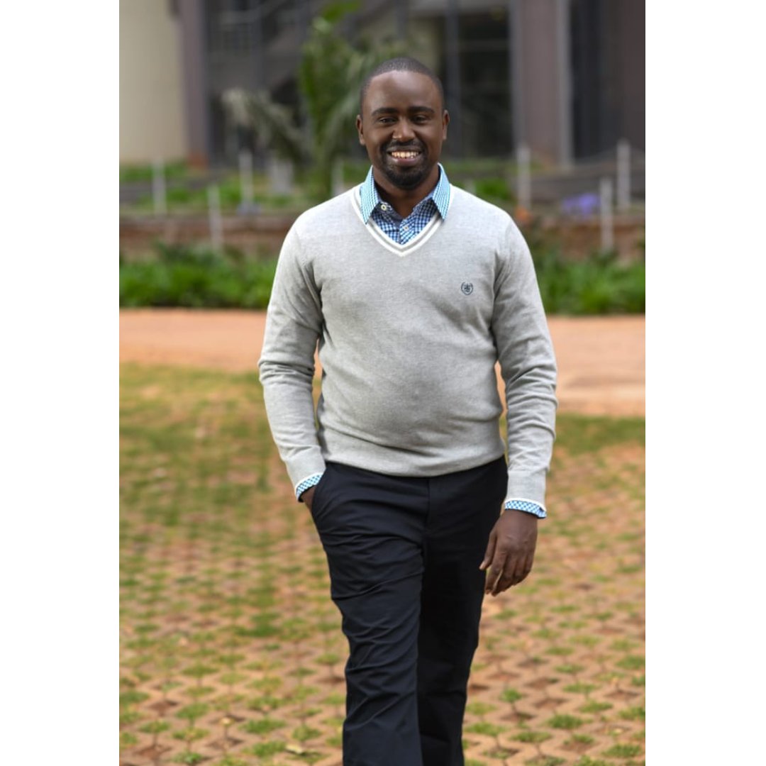Fresh look for a fresh week, no Monday blues here! We're stocked up on your most needed essentials, like sweaters & shirts in-store at Bossini https://t.co/0U8aep06jw https://t.co/jUXicJqsfV