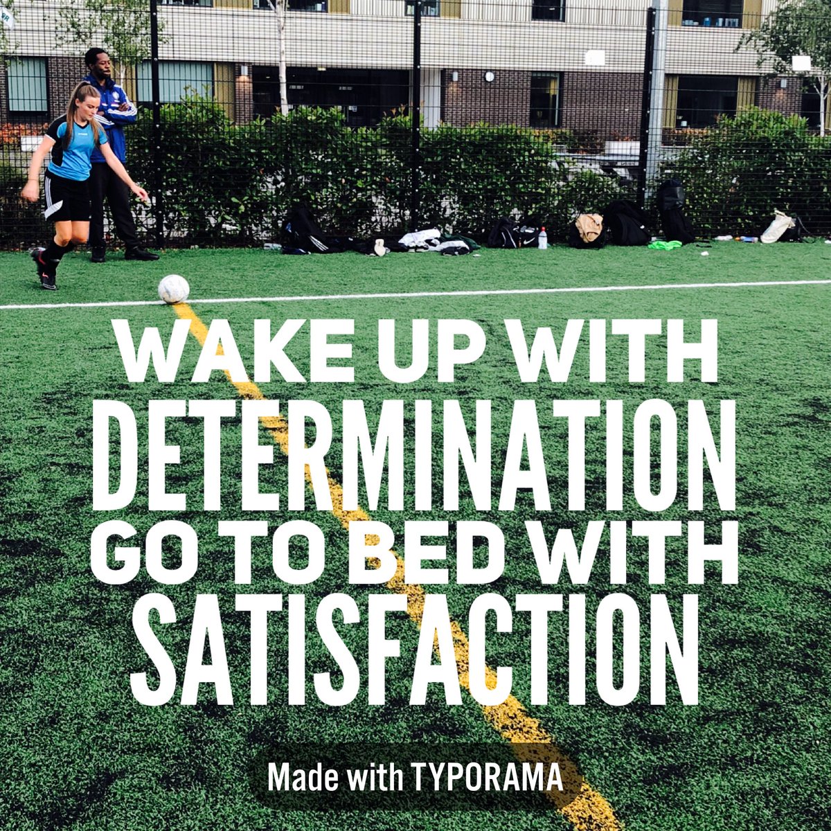 What is your goal today?

#mondaymotivation #womensfootball #mondaytraining #teamtraining 

⚽️🦅❤️