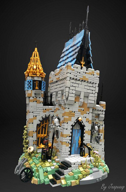 BrothersBrick's tweet image. Creating a charmingly crooked castle brothers-brick.com/2018/09/17/cre…