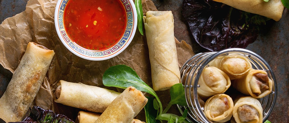 SimplyWize's tweet photo. Instead of breaking bread, bond over some spring rolls. Simply Wize Spring Rolls are the perfect snack to share with your very favourite people, they're better together. #bettertogether #simplywize #glutenfree #celiac #coeliacfriendly #dairyfree #vegan https://t.co/3AEoSOpumg