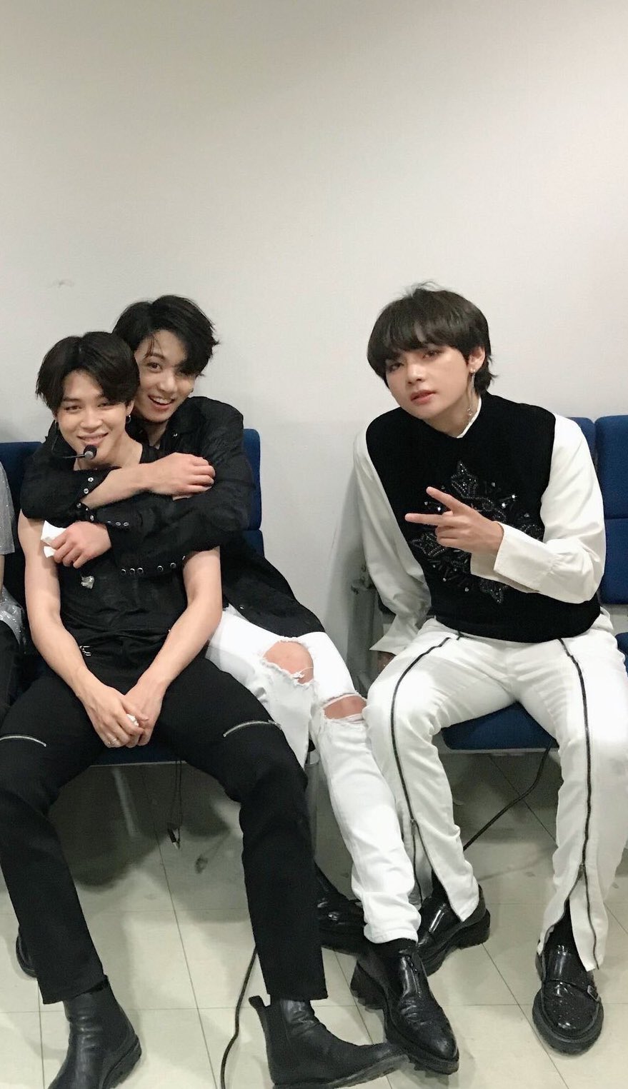 ひちょむ Btsで妄想 Btsで妄想 Btsで妄想bl マンネライン が三角関係なのはもう知ってます ヒョンたちを誘惑するマンネ ヒョンラインも激しい戦い さぁどうするホソク ソクジン T Co Ate1uy6khi Twitter