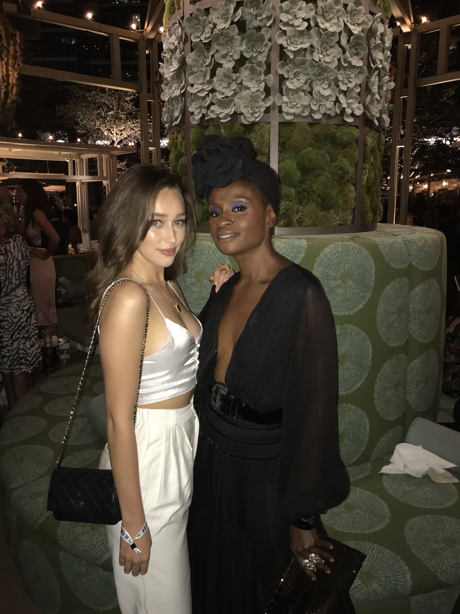 Adina Porter Get Ready I M Going To Break Twitter With A Picture Ftwd Ahsapocalypse The100 Emmys T Co Fkrevnl2v0 Twitter