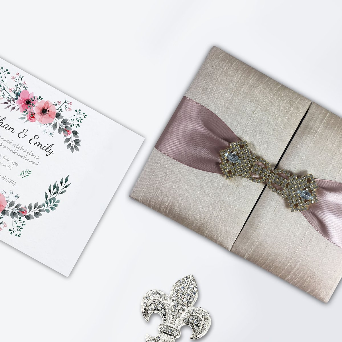 Luxury Thai silk boxes for invitation cards by Dennis Wisser #thaisilkbox #boxedweddinginvitations #weddingboxes #silkinvitations #coutureinvitations