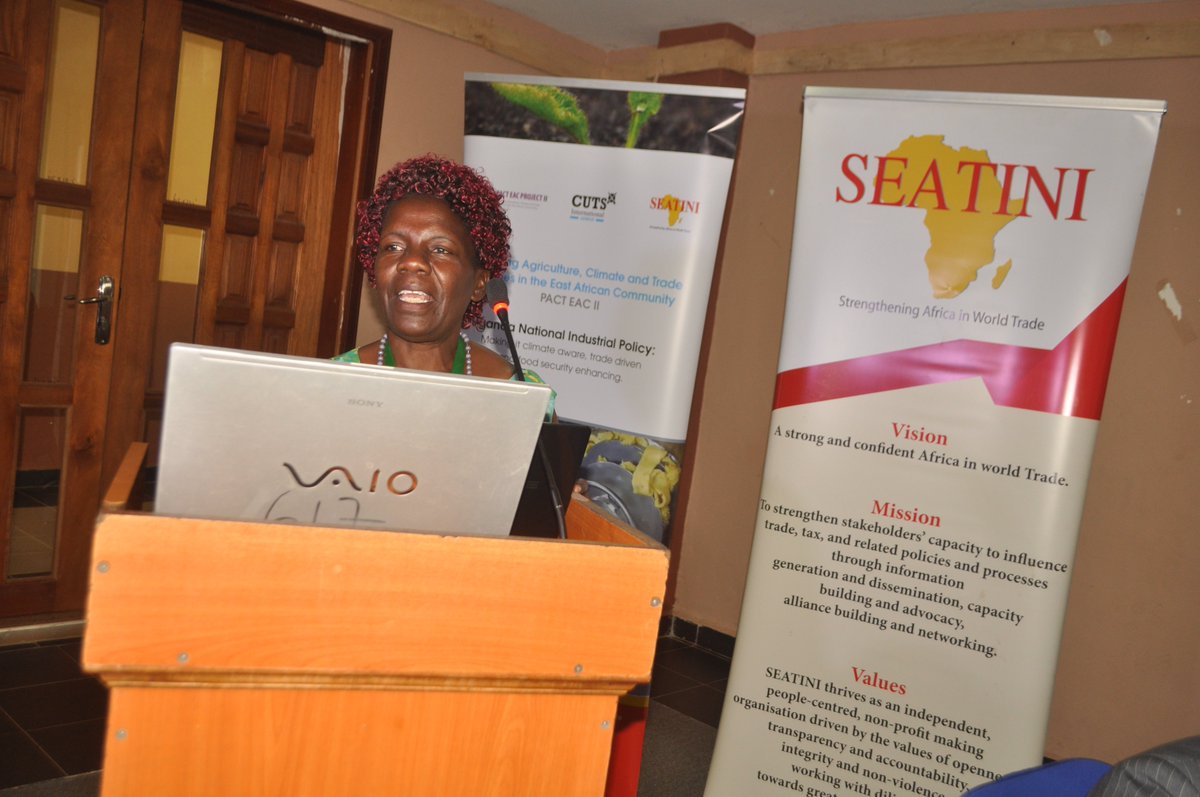SEATINIUGANDA's tweet photo. #Ug4AgroindustrialDevt Regina Nakayenga a Small Scale Agro-Processor in Hibiscus Juice from Extracts Says the Sector Lacks Adequate Technology &amp; Good Quality Seeds  @mtic_uganda  @USSIAssociation @CUTS_Nairobi  @jgrollier @kentes2000 @NDAGIRE5 @Sida @CUTS_Geneva @nalunga_jane https://t.co/2N4kDygDSk