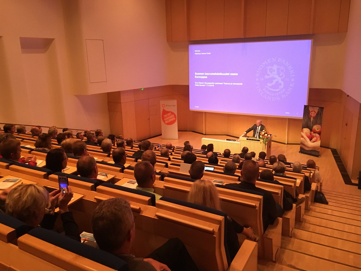 #EteläSavoNousuun yrittäjätarinat ja Suomen Pankin tulevaisuusskenariot sulassa sovussa. Tarkoituksena löytää ja luoda uutta elinvoimaa Etelä-Savoon! @OP_Ryhma #suursavonop <a href="/ritakti/">Timo Ritakallio</a> <a href="/ollirehn/">Olli Rehn</a>