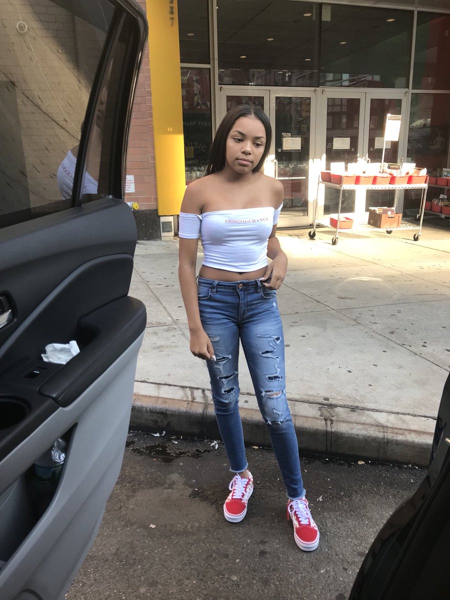 jayda79144807's tweet photo. Oh ya ain’t see this ❤️✨ #firstdayofschool https://t.co/7FijWBExjh