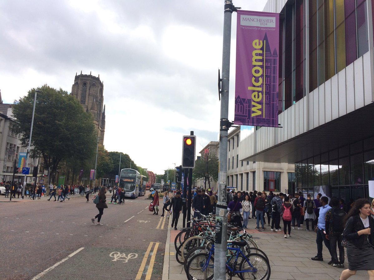 simonjbains's tweet image. Lots of new @OfficialUoM students on Oxford Road this lunchtime. We&apos;re all set up to help you when you reach @UoMLibrary #HelloUoM #UoMGetStarted