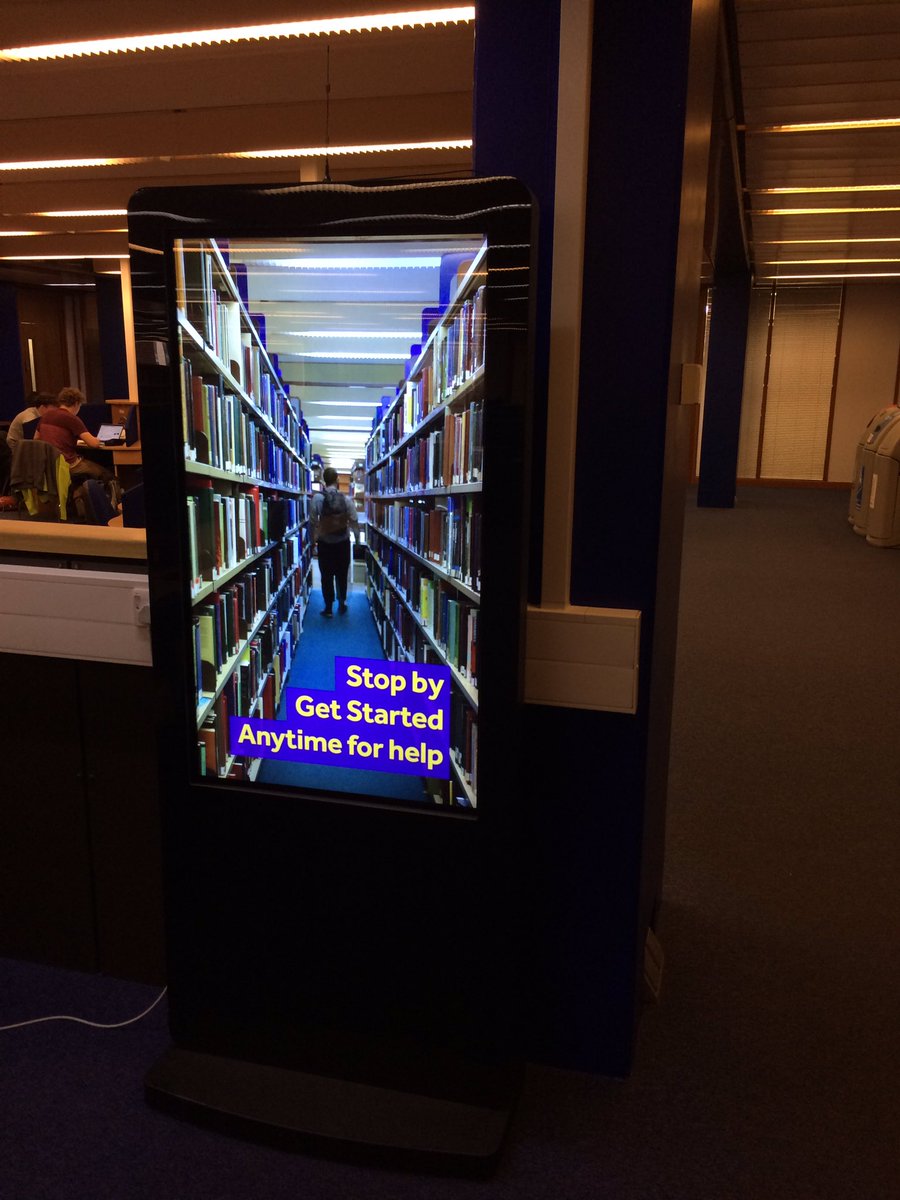 simonjbains's tweet image. Lots of new @OfficialUoM students on Oxford Road this lunchtime. We&apos;re all set up to help you when you reach @UoMLibrary #HelloUoM #UoMGetStarted