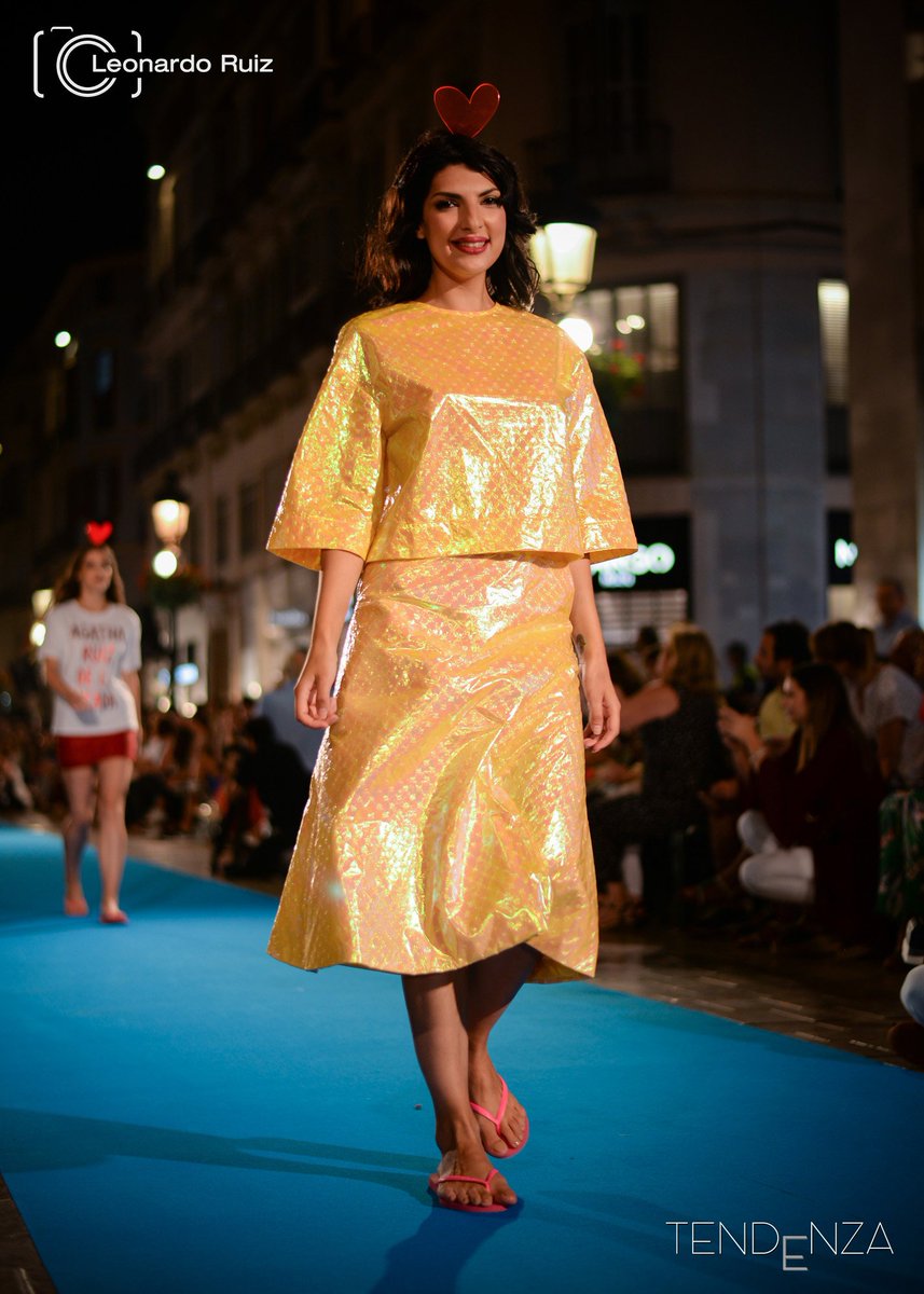 _LeonardoRuiz_'s tweet photo. Imágenes del desfile de @agathardlp en la #PasarelaLarios el pasado sábado 15 de septiembre. #MyTendenza #Málaga 1/3 https://t.co/m6VylCmwI0