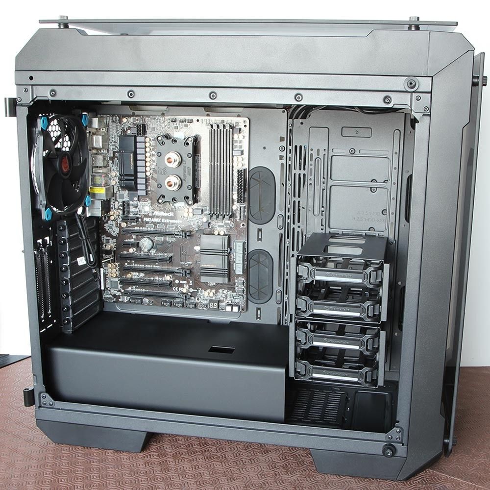 ColdZero_Intl's tweet photo. Have you seen the parts #Coldzero_International developed for the #Thermaltake #view71 ? #Mbtray cover #PSUShroud #SideWindow Check them out at our webpage @ https://t.co/Xh7Mr5kEoq #custompc #pcmoder #CaseModdingWithColdzero https://t.co/DH8S5Ndo7b