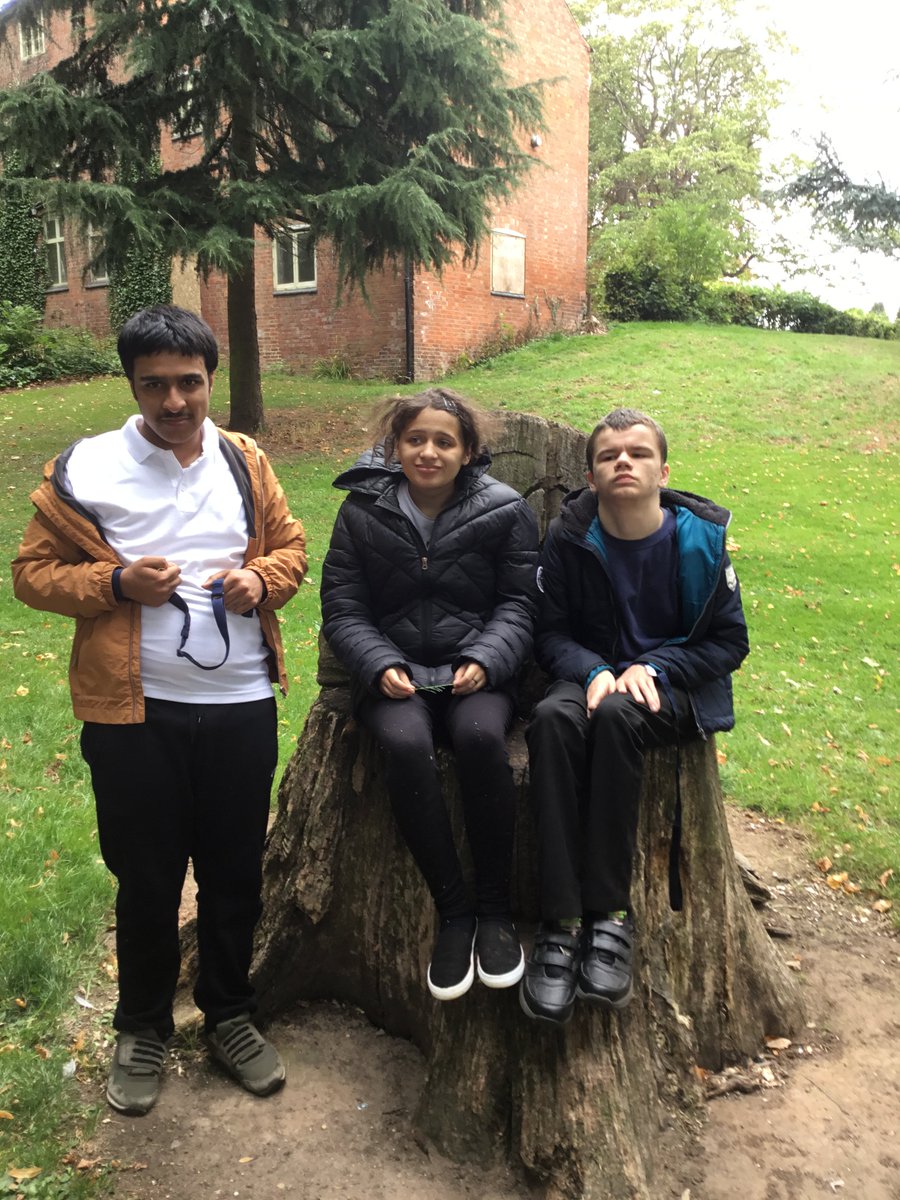West Gate School (@westgate_sch) on Twitter photo Blue 17 had their first <a href="/ForestSchools/">Forest Schools</a> experience on Friday. They made pictures out of natural materials, enjoyed the freedom of Western Park and they also collected Conkers. Blue 17 had their first <a href="/ForestSchools/">Forest Schools</a> experience on Friday. They made pictures out of natural materials, enjoyed the freedom of Western Park and they also collected Conkers.