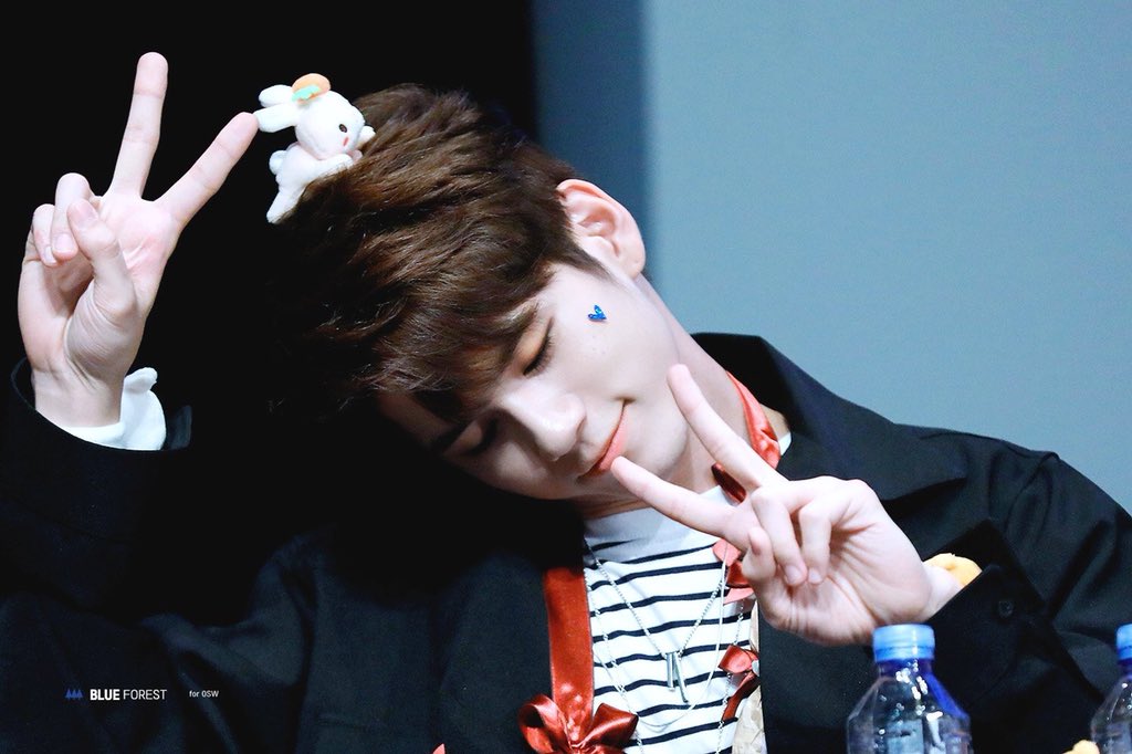 star_OSW's tweet photo. 옹성우 켜줘
옹성우 셀카
옹성우 사진
옹성우 고화질
옹성우 gif
옹성우 직캠
옹성우 음악중심
옹성우 모래시계
옹성우 보여
옹성우 공카
옹성우 시
옹성우 사복
옹성우 팬사랑
옹성우 미남
옹성우 라디오
옹성우 신한
옹성우 비율
옹성우 사랑해
옹성우 소중해
#옹성우_얼굴에_세금내고싶다 https://t.co/o9GHStgh6a
