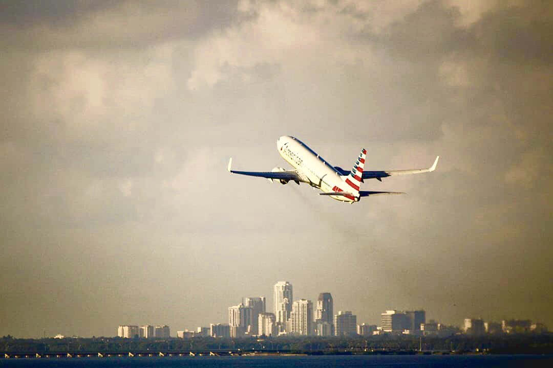 FlyTPA's tweet image. Dear Eagles fans, 

We hope you have a safe trip back to Philly.... 

And to everyone else in Tampa, HOW BOUT THEM BUCS???! #MondayMotivation 

📸 Benicio DelTorres