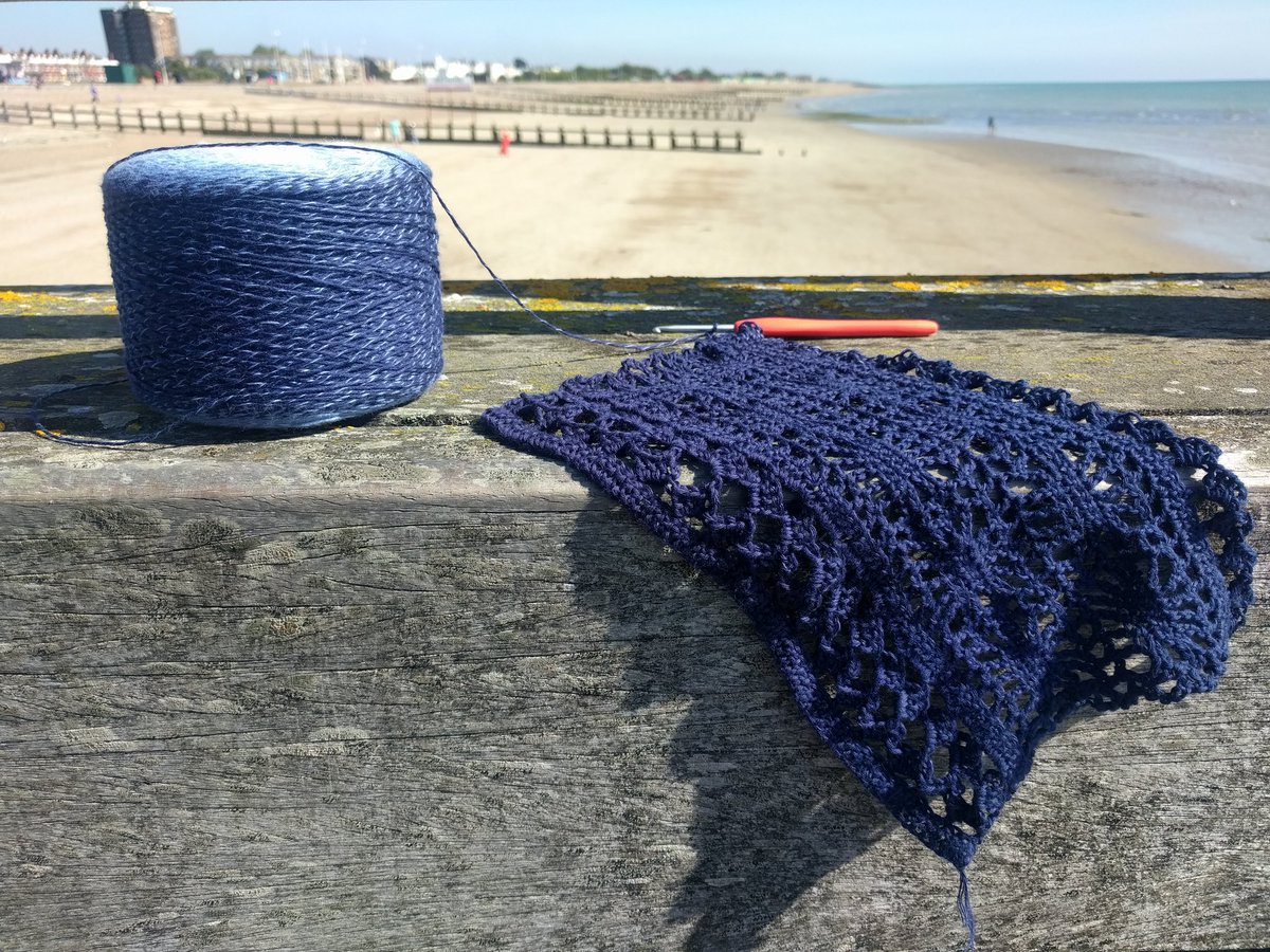 Lunch break on the pier with some crocheting involved :) #crochet #sunshine #beach #lunch