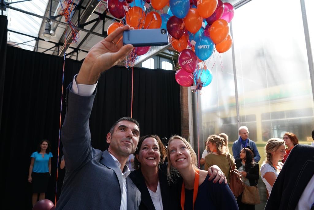En we zijn van start! 15.000 jongeren gaan aan de slag in 41 projecten voor maatschappelijke diensttijd. Zet ‘m op allemaal. En vergeet vooral niet om plezier te hebben bij alle mooie en bijzondere ervaringen die jullie samen gaan opdoen <a href="/tamaravanark/">Tamara van Ark</a> #mdt rijksoverheid.nl/onderwerpen/ma…