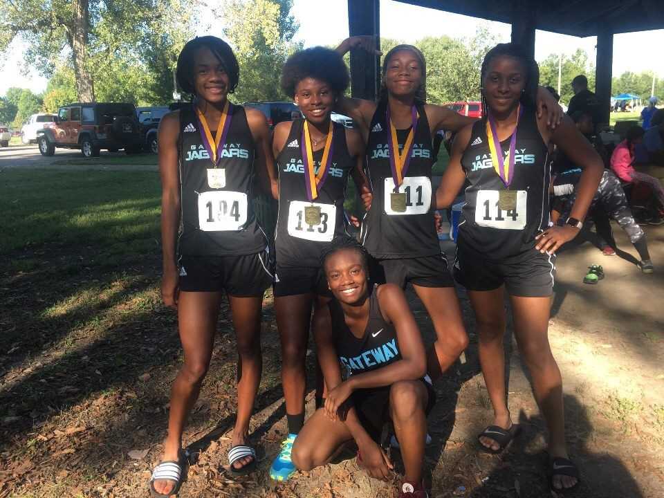 GatewaySTEM's tweet photo. Congratulations to our Cross Country team for their win at the Affton High School Invitational over the weekend! What an honor! #XC #CrossCountry #SLPS #GatewaySTEM https://t.co/RNrGGE9nxu