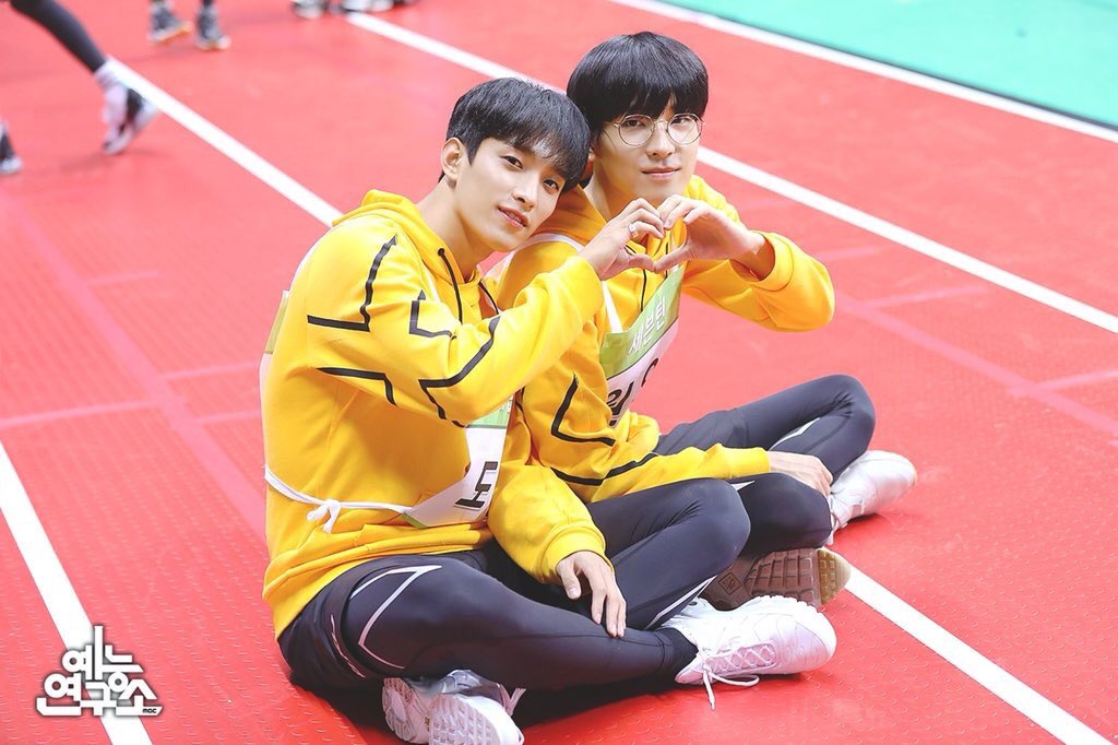 fallinwonwoo's tweet photo. 💛💛💛 https://t.co/sso7LbmC2u