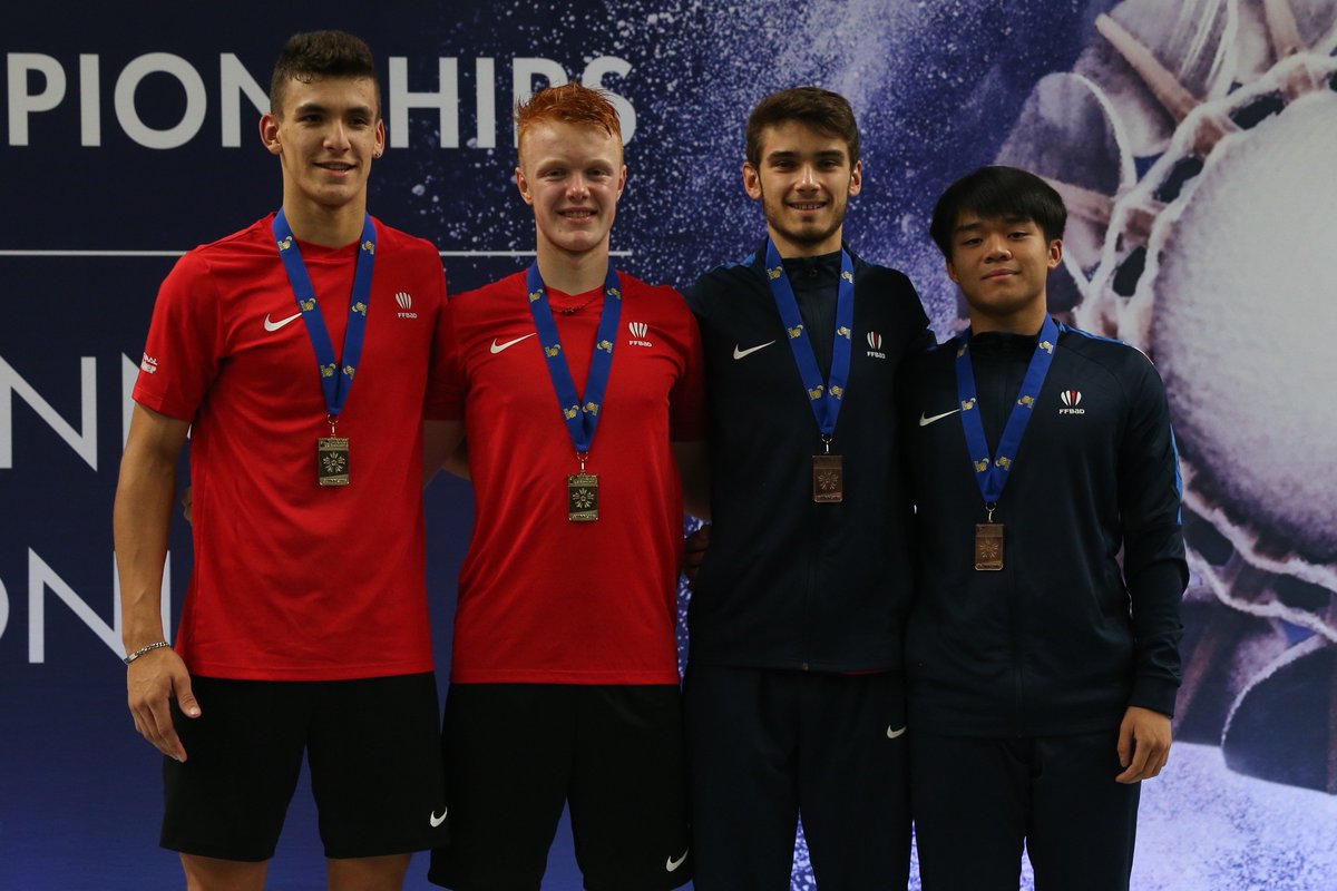 FFBaD's tweet photo. #MondayMotivation
On débute la semaine avec les beaux sourires de nos Bleuets champions d'Europe 😍
#EJC18 #Tallinn2018 https://t.co/v2enGhEyah