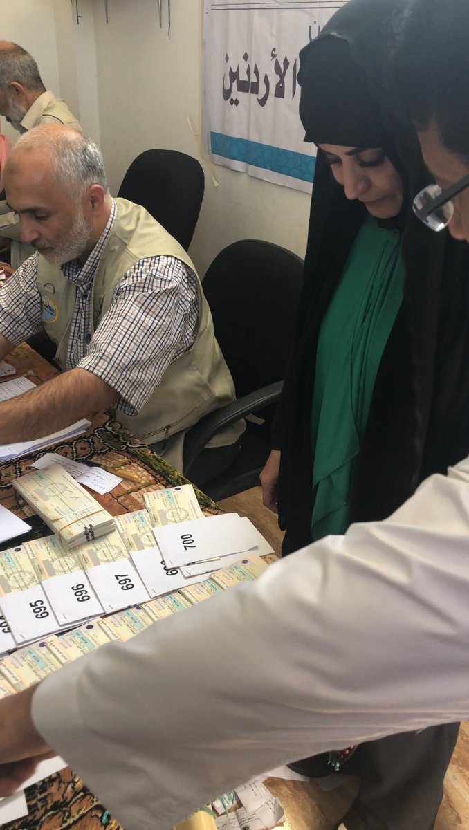 شريفة الصبياني Twitterren شكر خاص لرابطة العالم الاسلامي على اعمالها الجليلة المقدمة للمحتاجين في المخيمات الشكر موصول لأمينها معالي د محمد العيسى ومدير مكتبها في الأردن و لبنان الفاضل أ عبدالكريم الموسى و المسؤول الاعلامي أ عبدالله