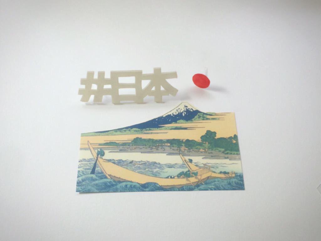 nocco_35's tweet photo. 洒落者市ではいろんな人に「日本語アクセサリー作ってましたよね？」「もしかしておそれいりまめ！の人ですか？」って言われて正直、すごくうれしかった(´；ω；｀)💗笑

２０歳の時に初めて作ったハンドメイドアクセサリーブランド「おそれいりまめ！」

コンセプトは"美しき日本語を見に纏う"でした💌 https://t.co/kGOso7yq04