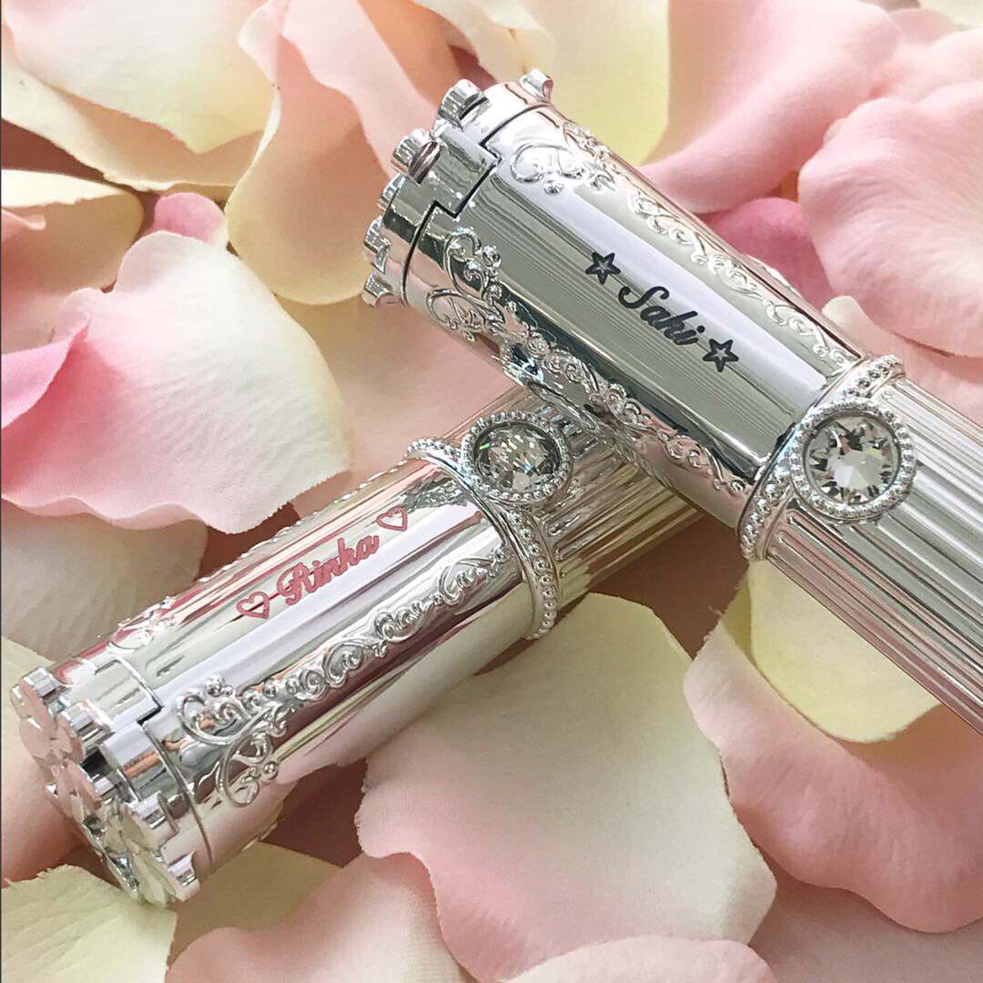 Twitter 上的 Perfumerie Sukiya あなただけの刻印イベント開催 大切な方へのプレゼントや ご自分へのご褒美に特別な一本を ジルスチュアートのエングレイビング 刻印 サービス 昨年に引き続き今年は内容もパワーアップして9月21日 24日までperfumerie Twitter 上的 Perfumerie Sukiya あなただけの刻印イベント開催 大切な方へのプレゼントや ご自分へのご褒美に特別な一本を ジルスチュアートのエングレイビング 刻印 サービス 昨年に引き続き今年は内容もパワーアップして9月21日 24日までperfumerie