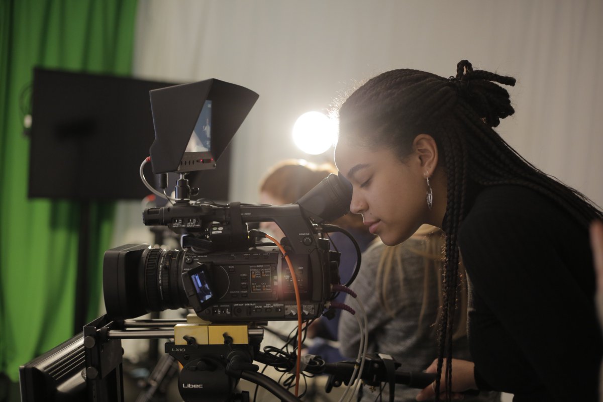 MendipLiving's tweet photo. @BathStudioSch. Fancy a career in Media!! Come along to find out more at an open evening Wednesday 26th September 2018    17:30-19:30 https://t.co/t5JJqgWqkG